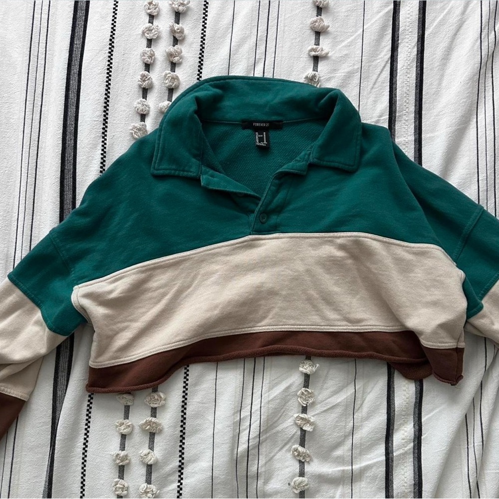 Green and Cream Cropped Cropped Top